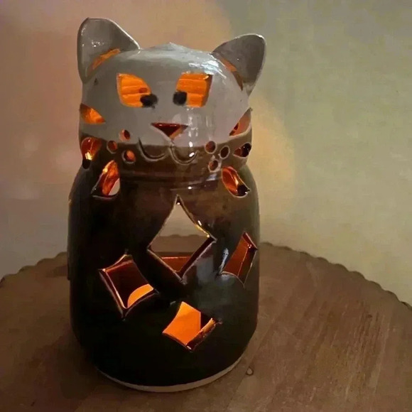 Cat Luminary Handmade Clay/Ceramic/Pottery - Picture 4 of 10
